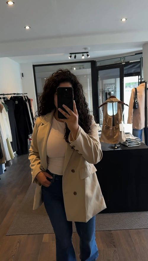 blazer Chay